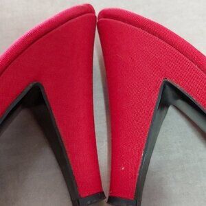 JACQUES COHEN VINTAGE RED PARTY SHOES FOR BERGDORF GOODMAN ON5IVE. SIZE 8.